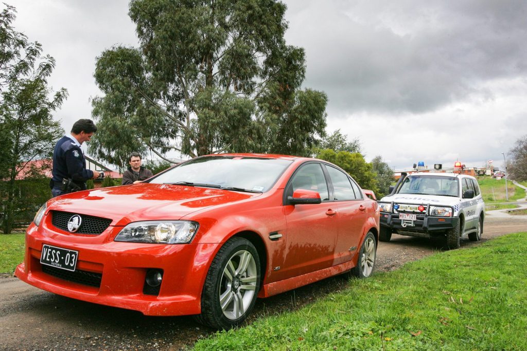 2006 Holden Commodore VE stopped by Police