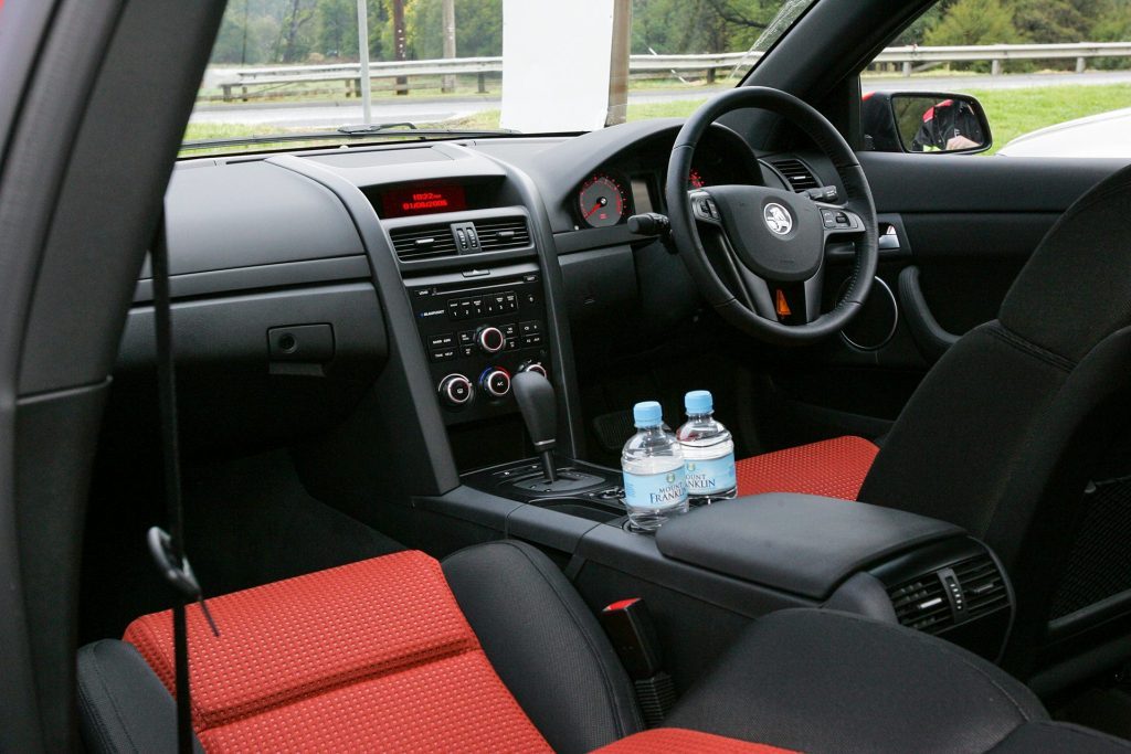 2006 Holden Commodore VE interior