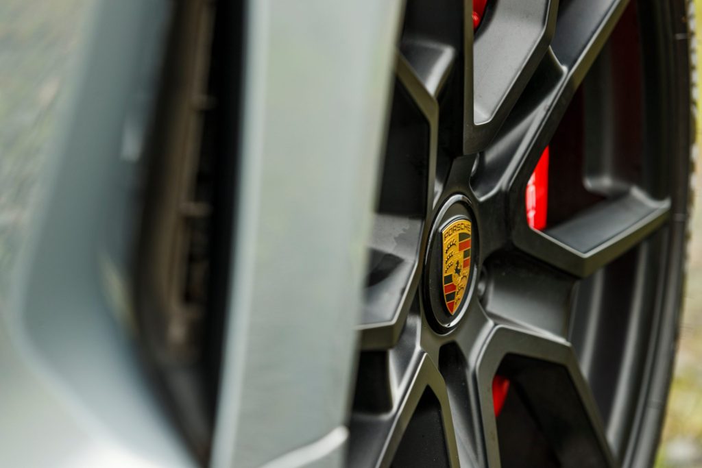 2022 Porsche Taycan GTS wheel