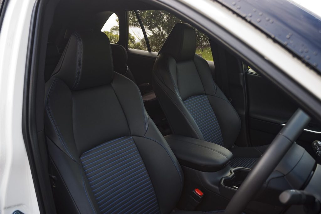2022 Toyota RAV4 XSE Hybrid seats