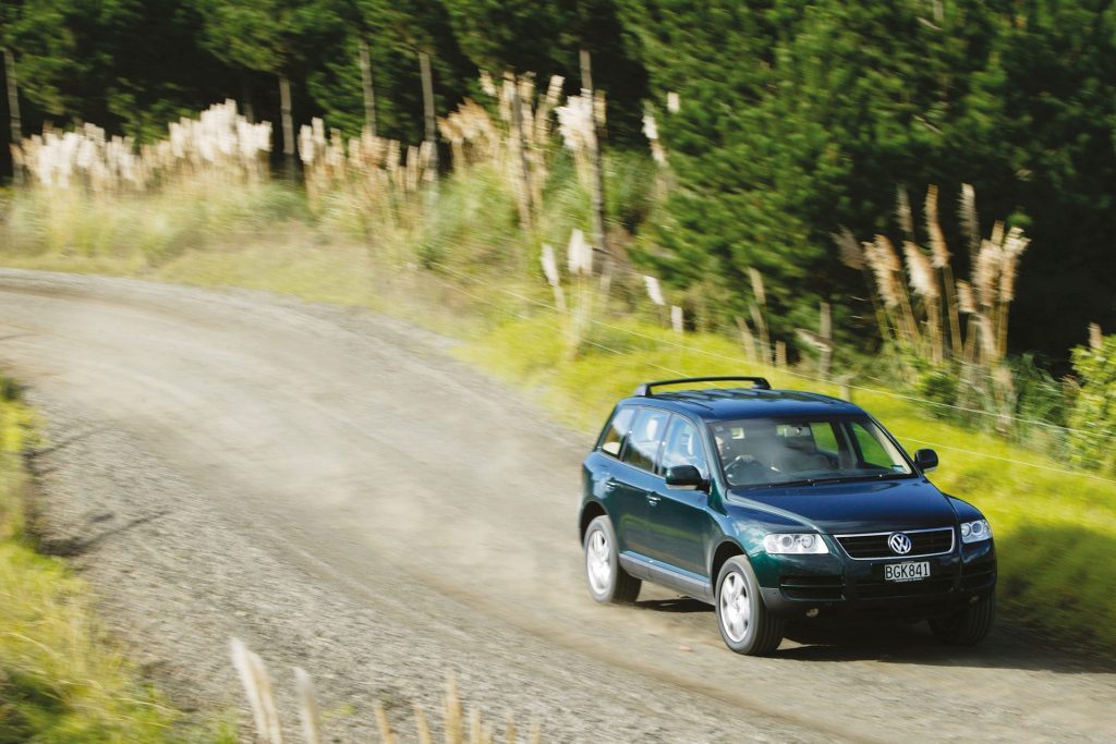  2003 Volkswagen Touareg on gravel road