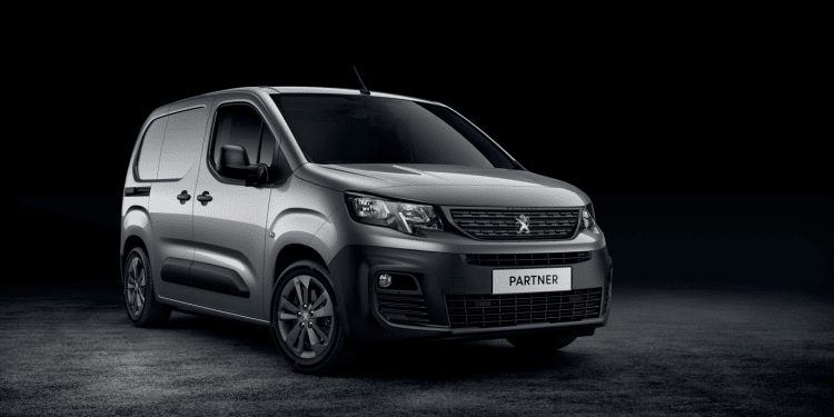 Peugeot Partner van front three quarters