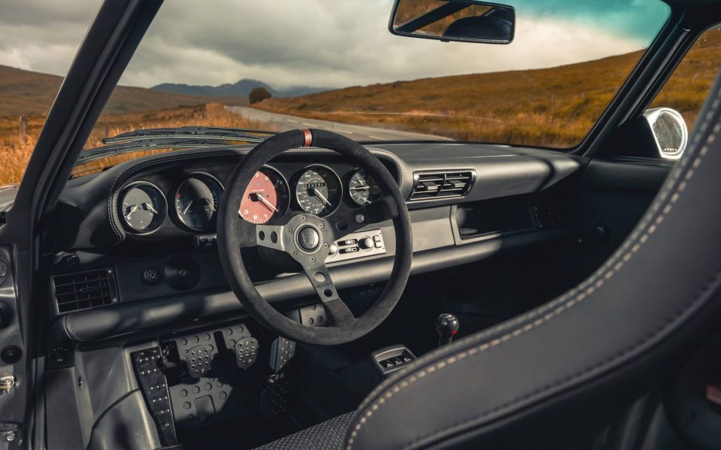 Paul Stephens Autoart Porsche 993R interior view