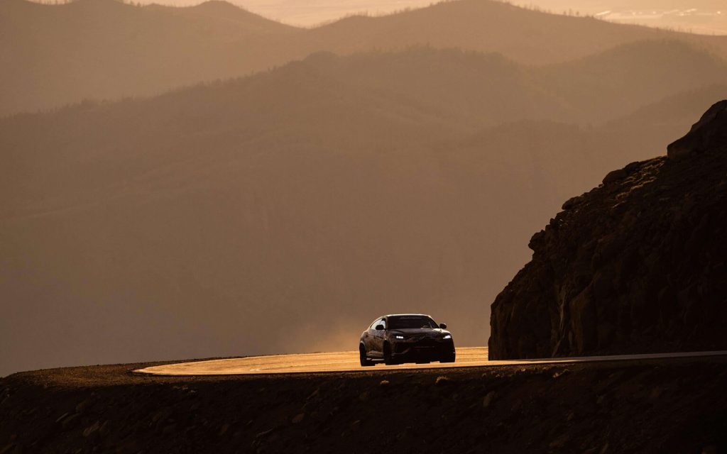 Lamborghini Urus racing at Pikes Peak International Hill Climb