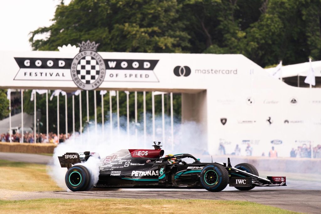 2022 Goodwood Festival of Speed F1 car doing burnouts