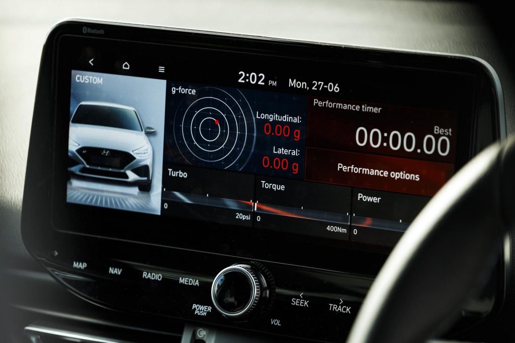 2022 Hyundai i30 N Fastback DCT performance screen