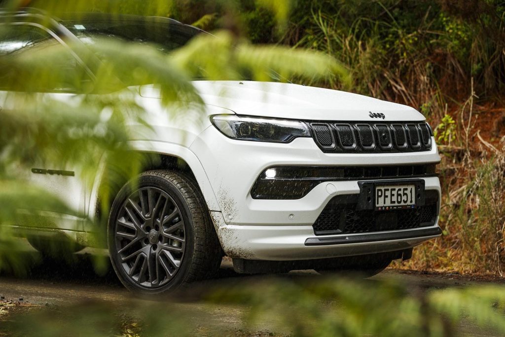 2022 Jeep Compass S-Limited headlights and grille