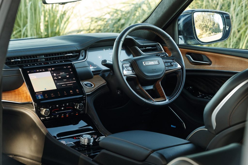 2022 Jeep Grand Cherokee L Summit Reserve interior