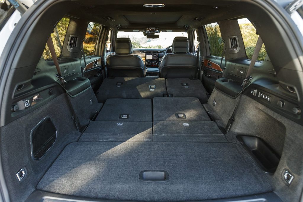 2022 Jeep Grand Cherokee L Summit Reserve load space