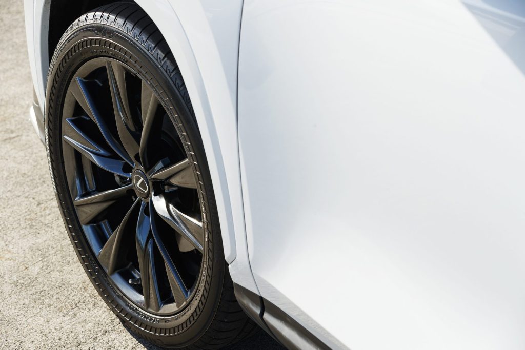 2022 Lexus NX 450h+ F Sport wheel