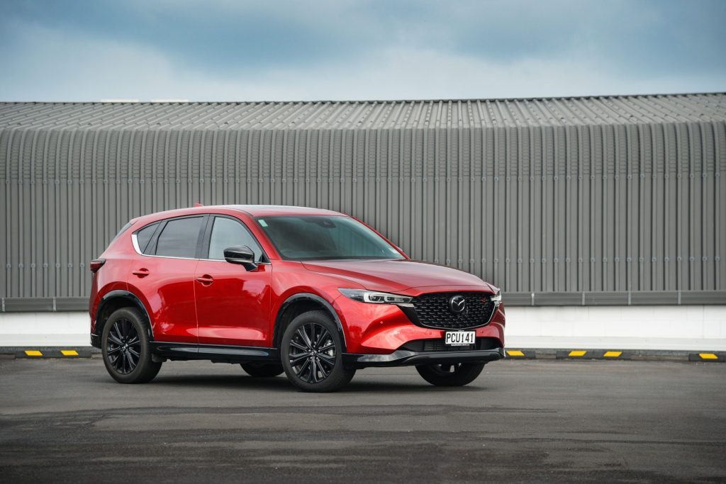 Mazda CX-5 SP25T in front of wall