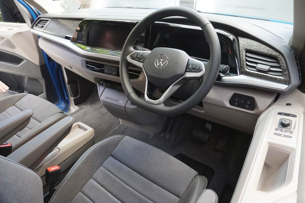 2022 Volkswagen Multivan Energetic interior