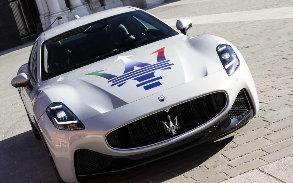 Maserati GranTurismo front view angled
