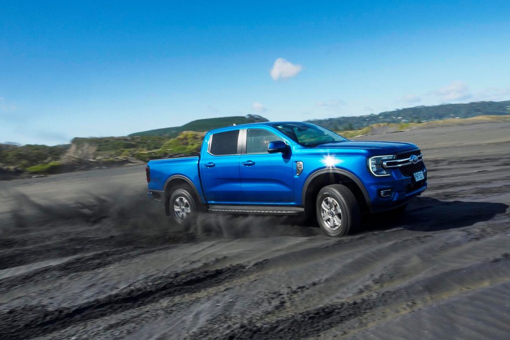 2022 Ford Ranger XLT 4x4 skids