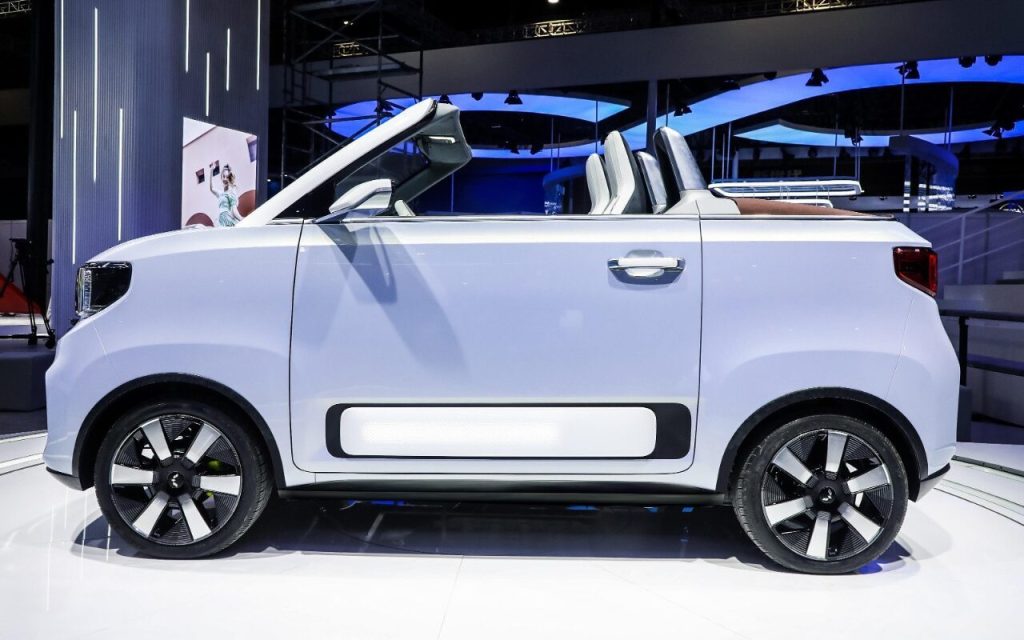 Hongguang Mini EV Cabrio side view