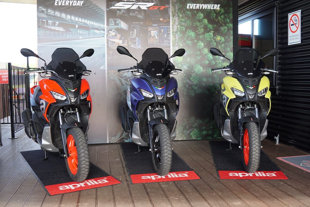 2022 Aprilia SR GT 200 line up