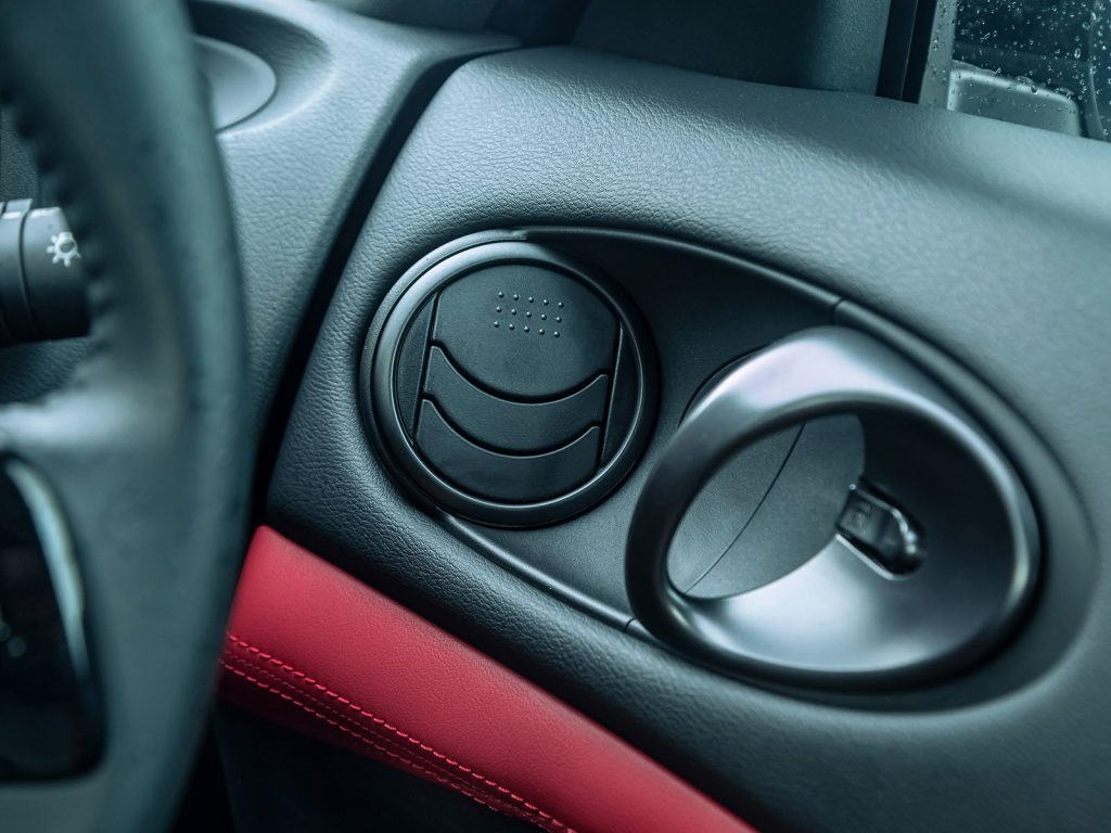 2022 Nissan Z airv ent