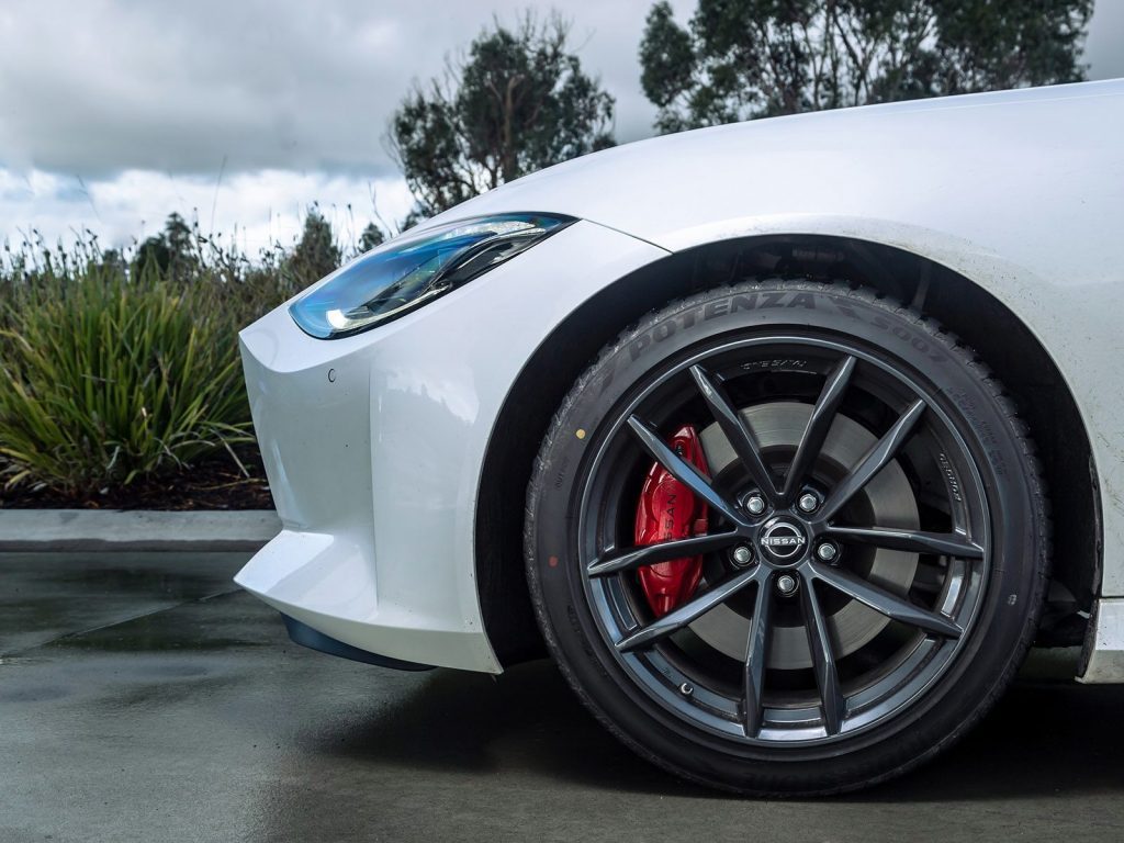 2022 Nissan Z wheel