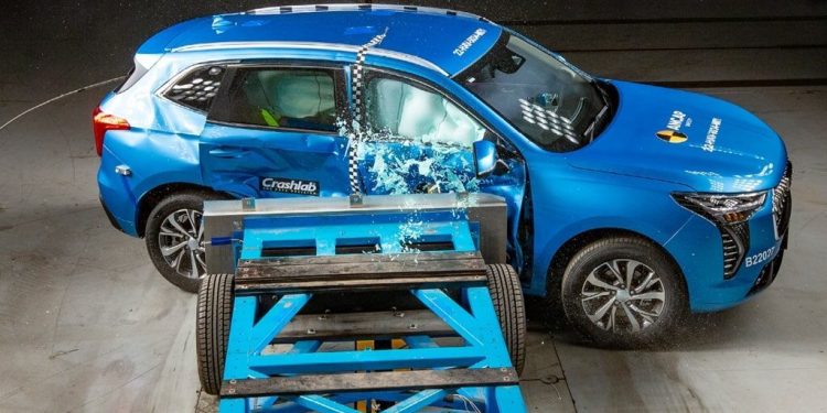 Haval Jolion side impact crash test