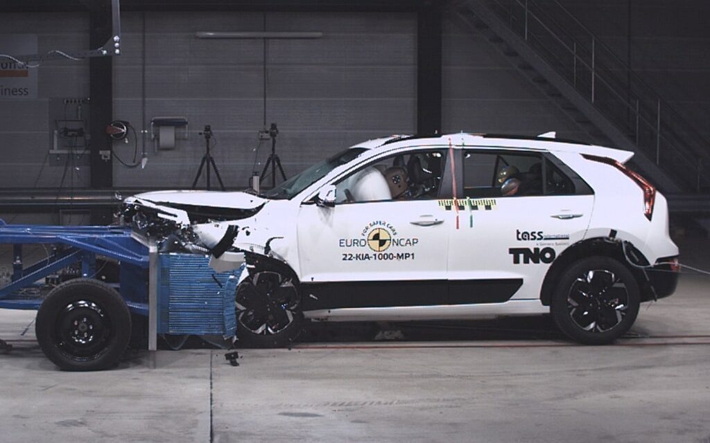 Kia Niro side view of crash test