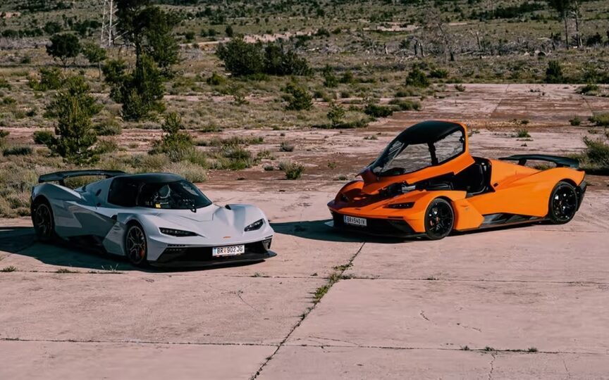 KTM GT-XR pair next to each other