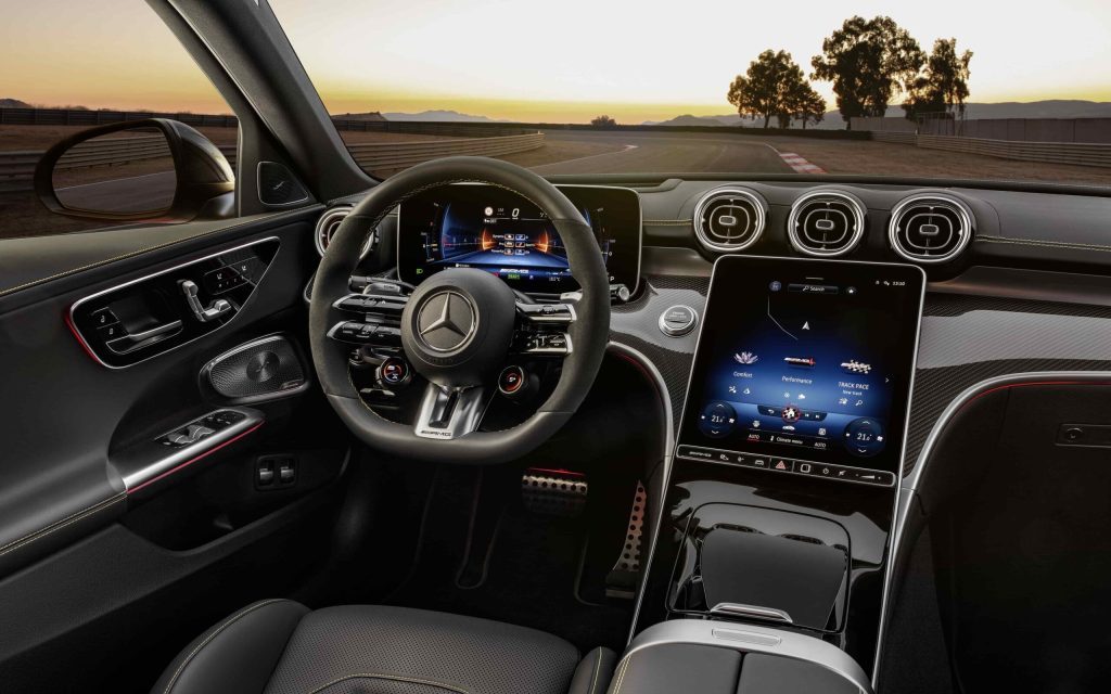 Mercedes-AMG C 63 E Performance interior view