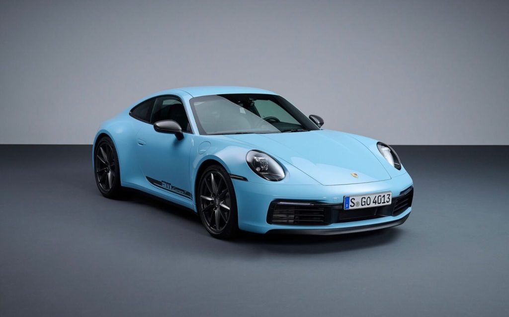 Porsche 911 Carrera T front three quarter view