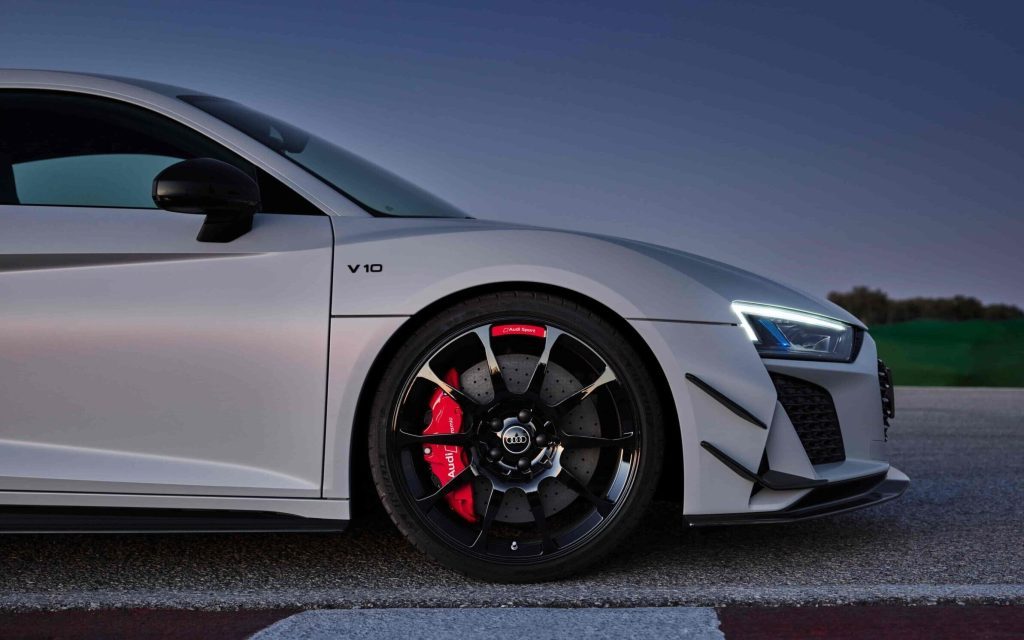 Audi R8 GT front wheel side view