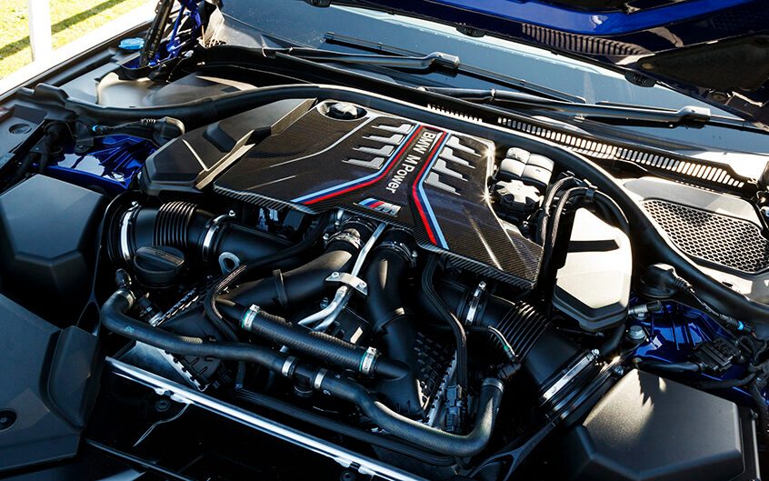 BMW M5 V8 engine close up