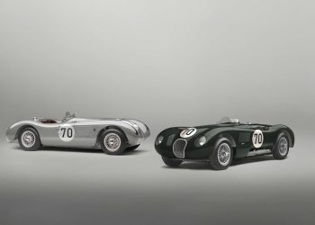 Jaguar C-Type Continuation 70-Edition silver and green next to each other