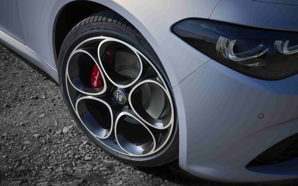 Alfa Romeo Giulia wheel close up view