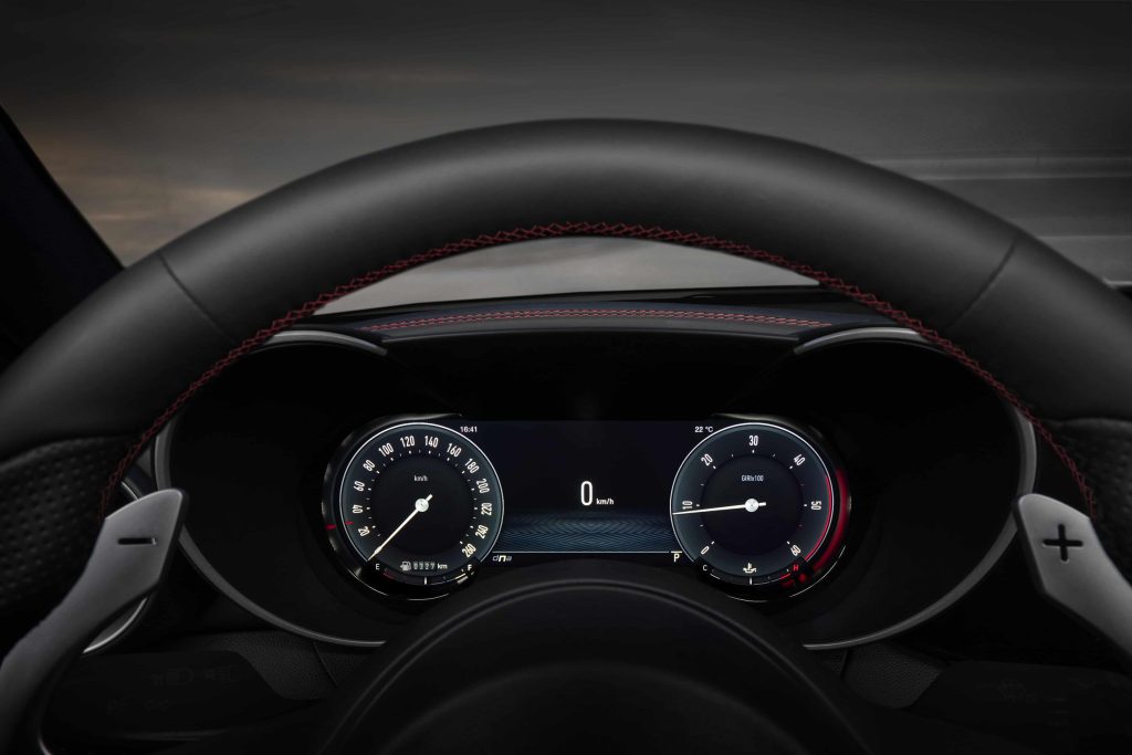 Alfa Romeo Giulia digital gauge cluster view