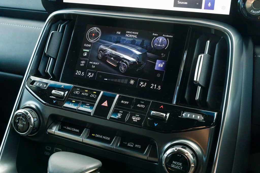 2022 Lexus LX 500d Limited screen