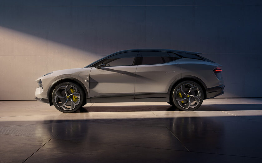 Lotus Eletre SUV side view