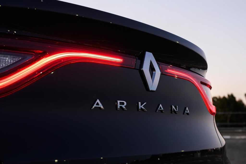 2022 Renault Arkana Intens tail lights