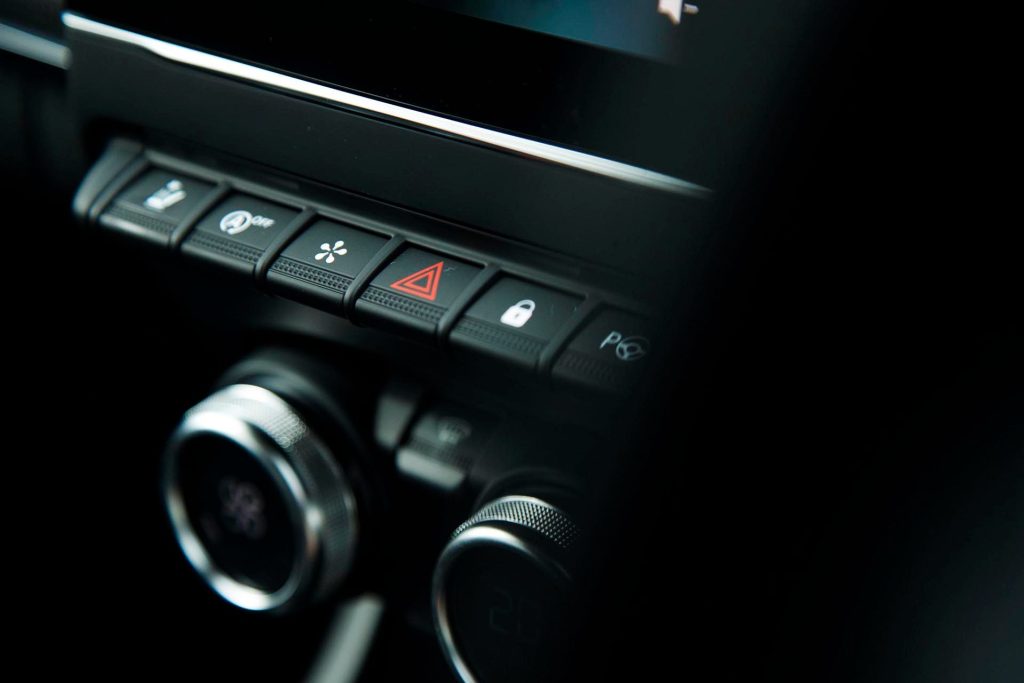 2022 Renault Arkana Intens buttons