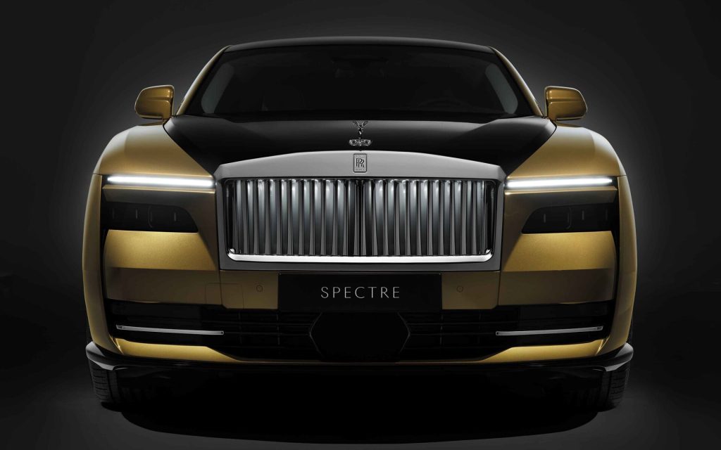 Rolls-Royce Spectre front view