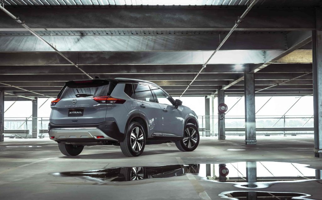 Nissan X-Trail rear three quarter view