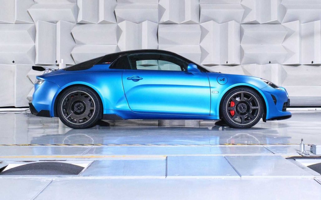 Alpine A110 R side view