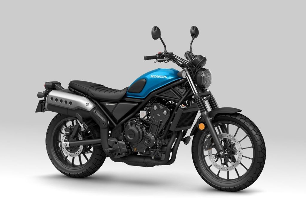 Honda CL500 in studio