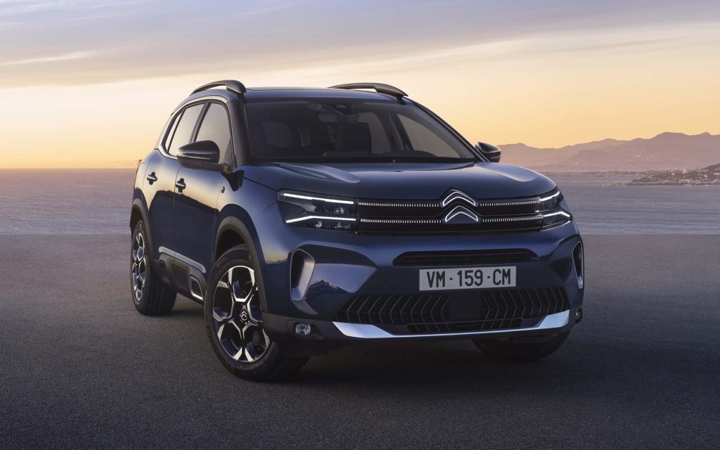 Citroen C5 Aircross facelift front three quarter view