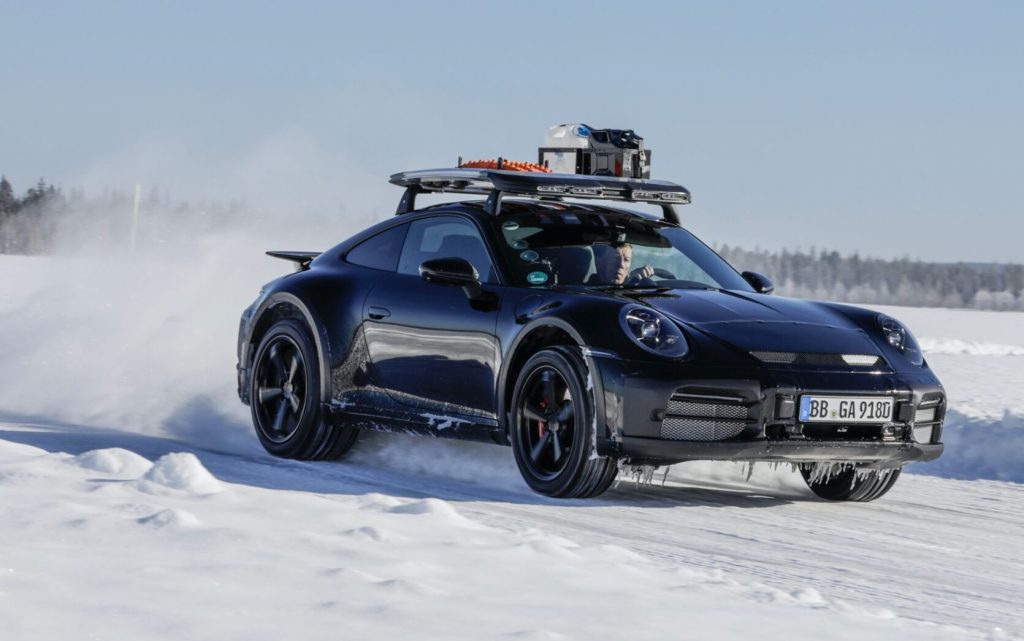 Porsche 911 Dakar drifting on snow