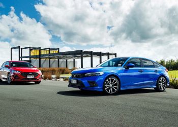 Ford Focus ST-Line X MHEV vs Honda Civic Mugen front static