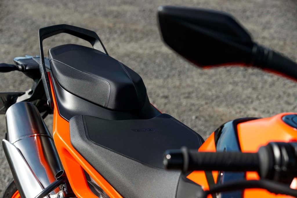 KTM 890 Duke GP seat