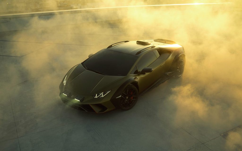 Lamborghini Huracan Sterrato front three quarter view