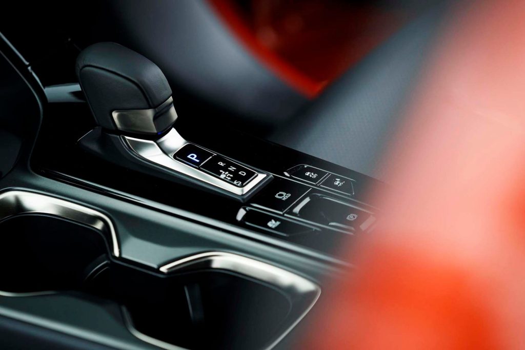 2022 Lexus NX 350h Limited shifter