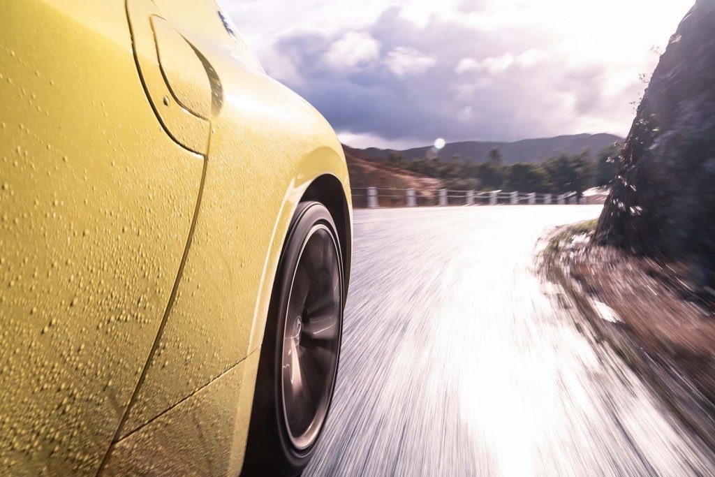 Nissan Z Coupe wheel action