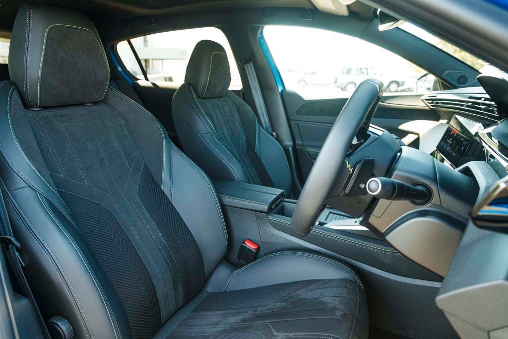 Peugeot 308 GT seats