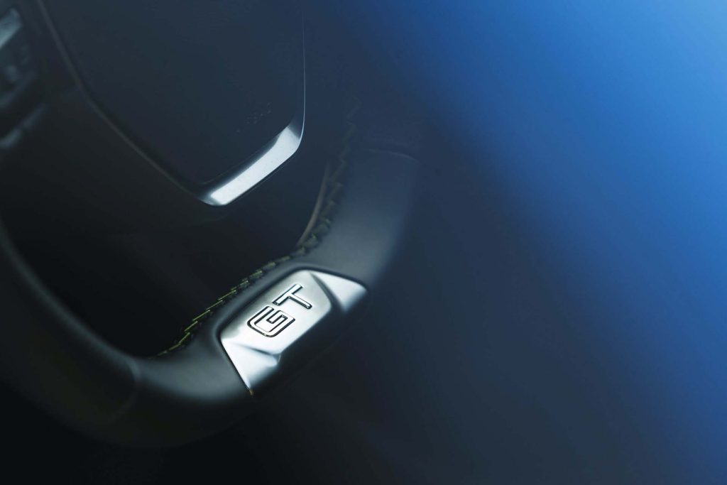Peugeot 308 GT steering wheel