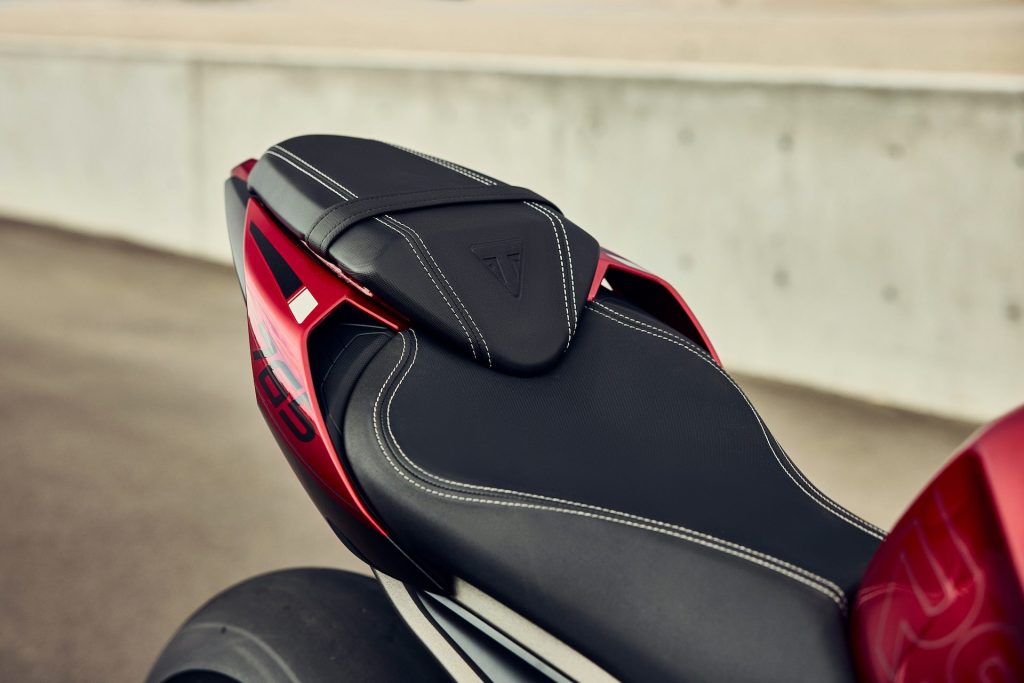 Triumph Street Triple seat